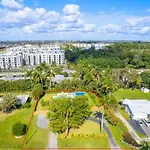 4Br Biscayne River Home- Pool & Pickleball Fun Home